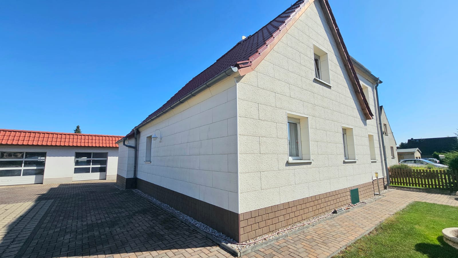 You are currently viewing Freistehendes Einfamilienhaus mit vielen Extras und großem Grundstück in Großpösna !